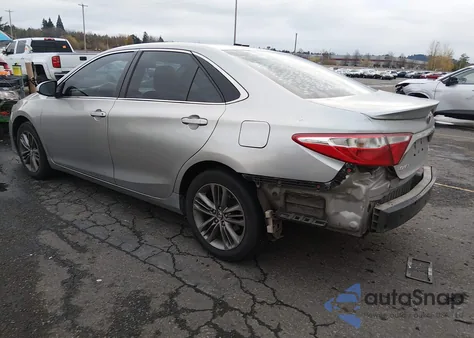 2015 Toyota Camry Se z USA, uszkodzony, nr VIN 4T1BF1FKXFU877064